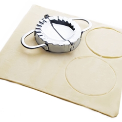 MOLDE EMPANADILLAS 11cm - Imagen 1